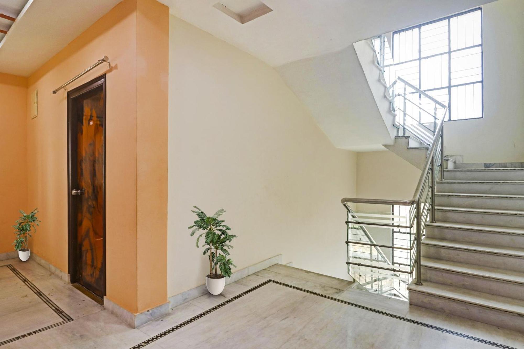 Hotel O Royal Stay Near Mantra Mall Haidar Sahibguda Kültér fotó